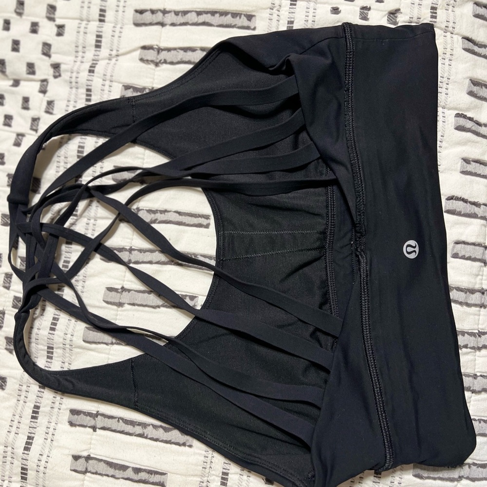 Lululemon flexyflex strapy Sports Bra size 8